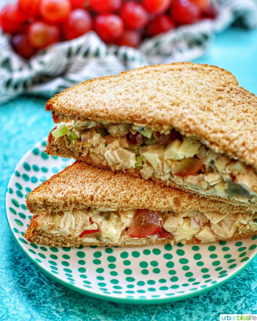 Chicken salad tea sandwiches - Easy Picnic Sandwiches