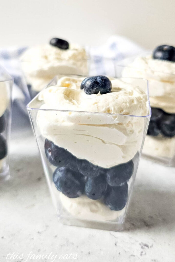 No bake cheesecake parfaits with blueberries