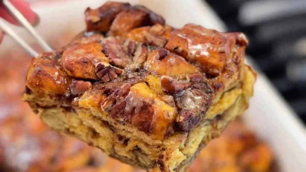 Pumpkin Cinnamon Roll Bake