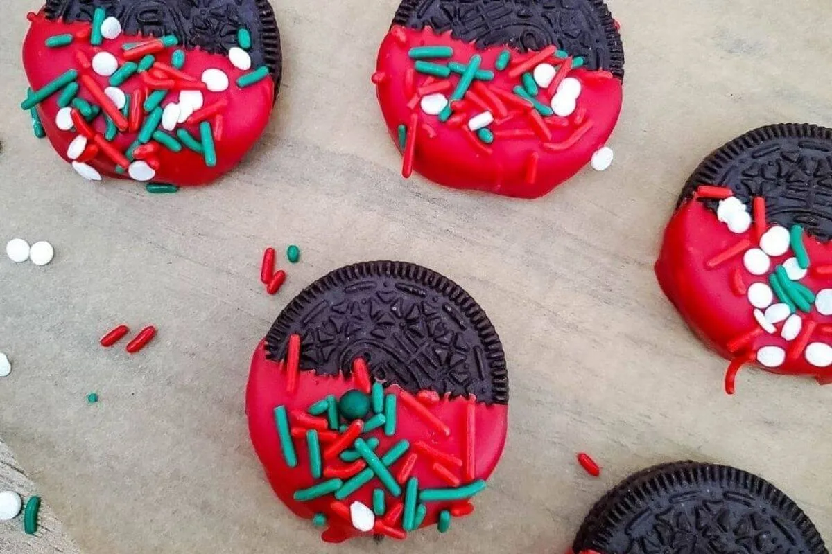 Christmas Oreo Cookies