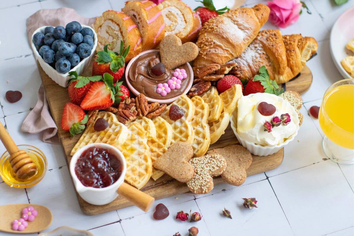 Cute Valentine’s Day Breakfast Board