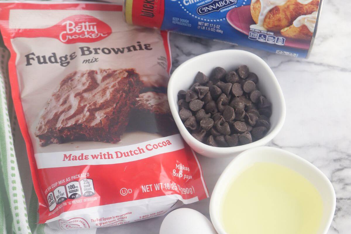 ingredients needed for brownie cinnamon rolls